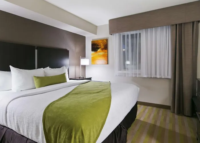 Best Western Harvest Inn & Suites Grand Forks