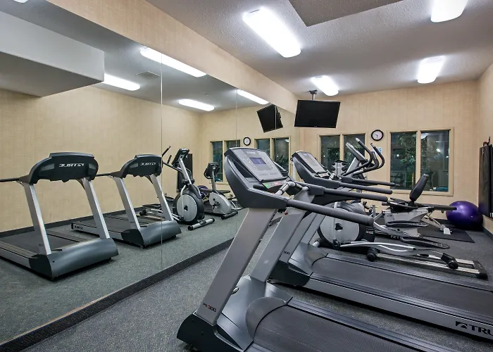 Holiday Inn Express & Suites Saskatoon Centre By Ihg