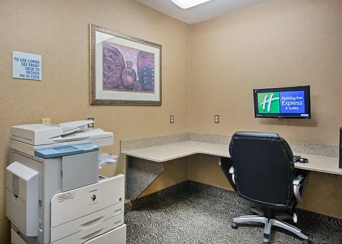 Holiday Inn Express & Suites Saskatoon Centre By Ihg