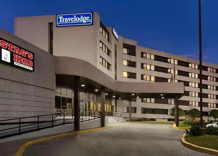 Travelodge By Wyndham Toronto East