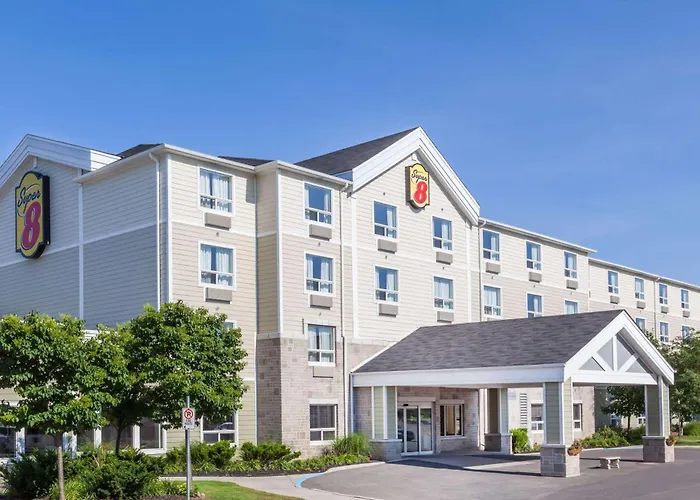 Super 8 By Wyndham Peterborough Hotel