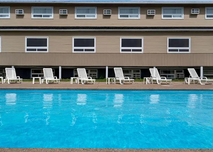 Days Inn By Wyndham Fredericton