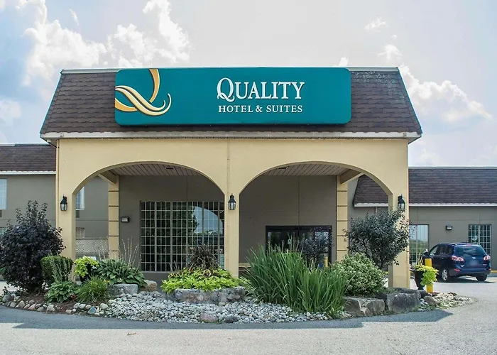 Quality Hotel & Suites Woodstock