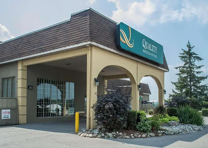 Quality Hotel & Suites Woodstock