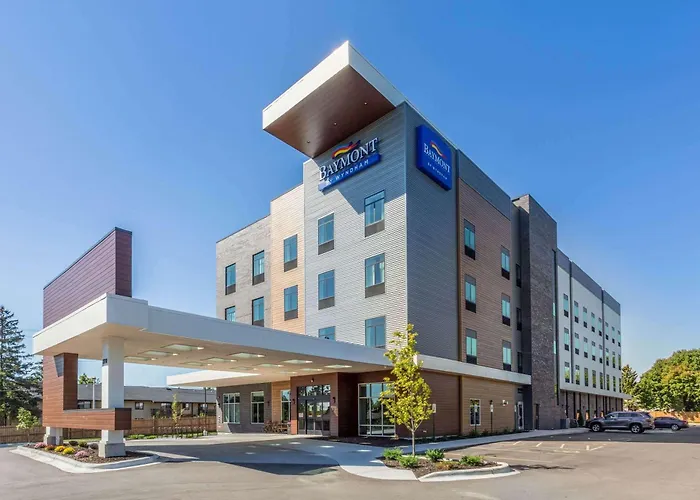 Baymont By Wyndham Madison Hotel