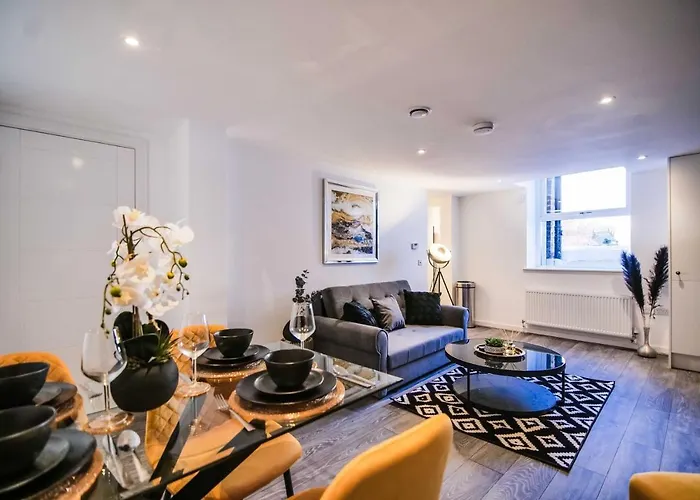 Apartment 1 - The Crescent York