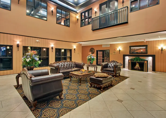 Holiday Inn Express Airport Calgary By Ihg