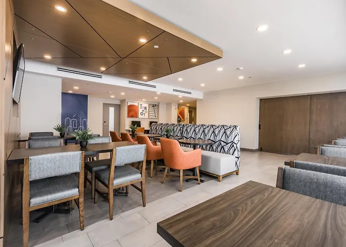 Holiday Inn Express Toronto-North York By Ihg