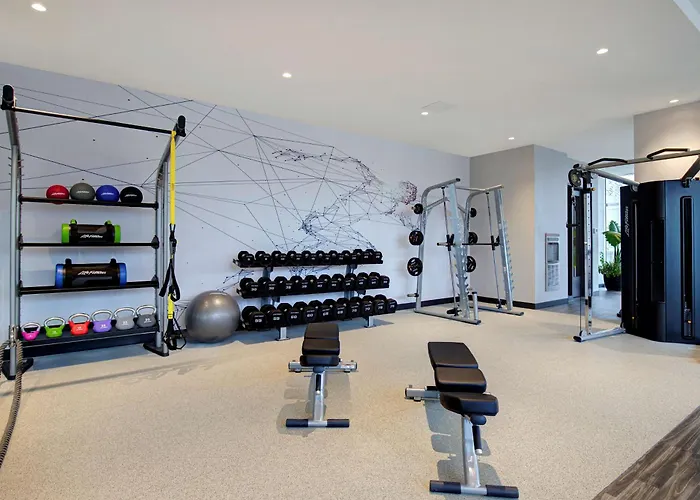 Homewood Suites By Hilton Montreal Downtown