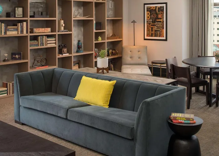 The Duniway Portland, A Hilton Hotel