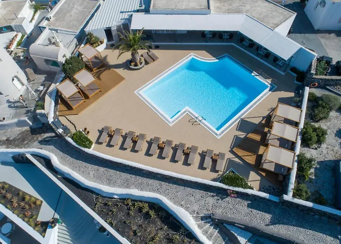 Strogili Aparthotel Oia 