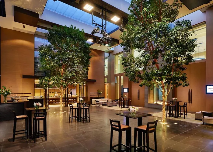 Grand Hyatt Melbourne Hotel