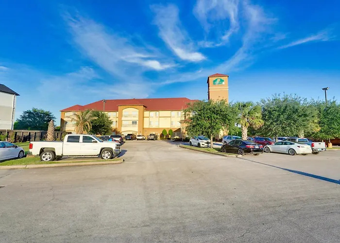 La Quinta By Wyndham Houston Hobby Airport Hotel