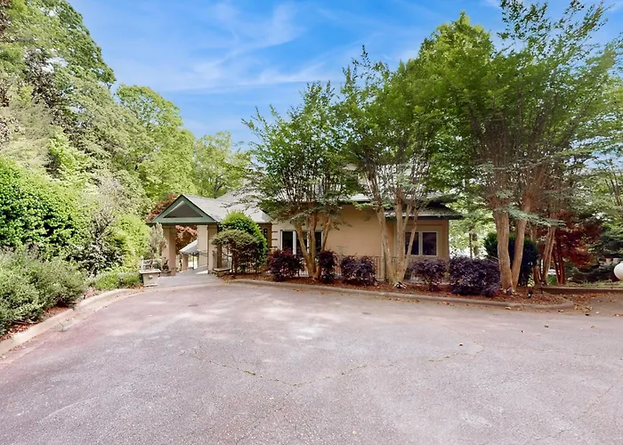 Villa Rosa Lake Lure