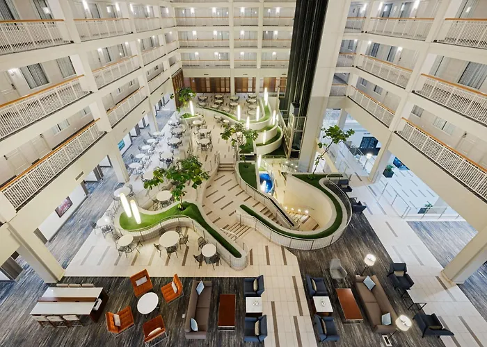 Embassy Suites Chicago - Downtown River North