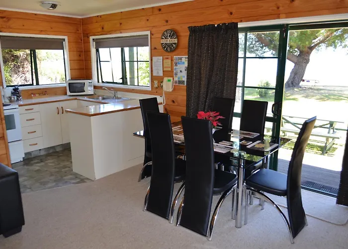 Cedarwood Lakeside Motel & Conference Venue Rotorua