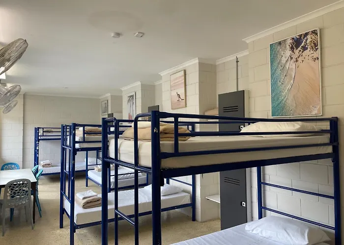 Yha Coolangatta Gold Coast Hostel