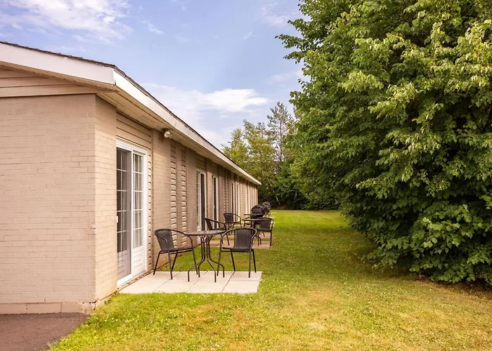 Canadas Best Value Inn & Suites-Charlottetown
