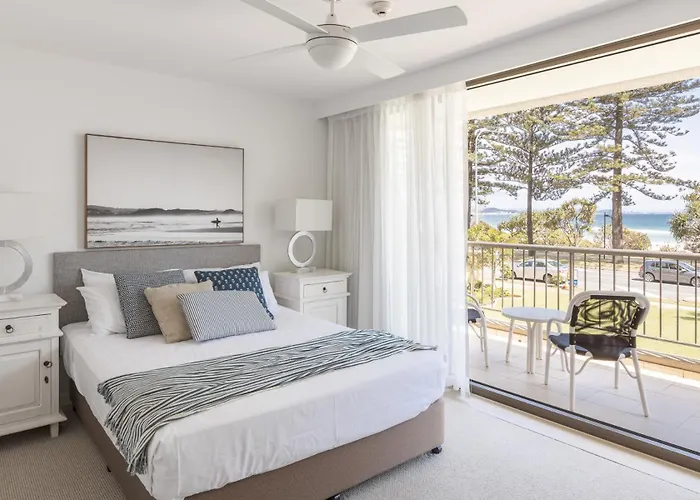 Columbia Beachfront Apartments On Rainbow Bay Gold Coast
