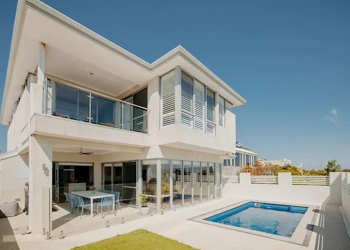 Above The Clouds By St Nicholas Perth