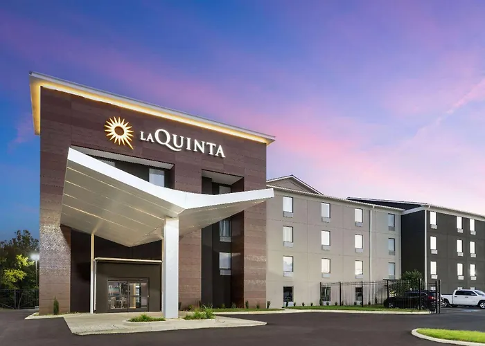 La Quinta Inn & Suites By Wyndham Memphis I-240