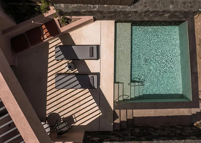 Domes Novos Santorini, Autograph Collection Hotel Oia 