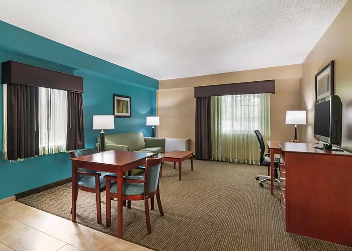 Best Western Plus Plattsburgh