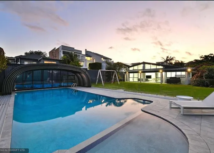 Amazing Ocean Villa Close To Natural Rock Pools Sydney