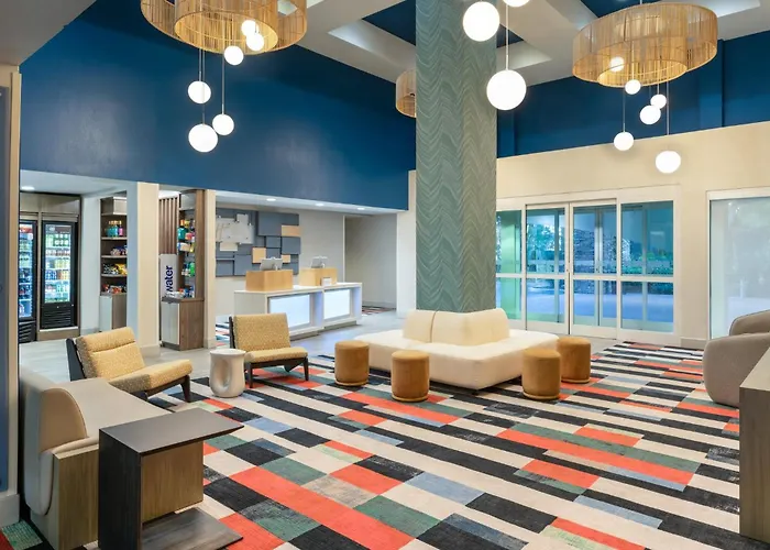 Holiday Inn Express & Suites Orlando International Airport By Ihg