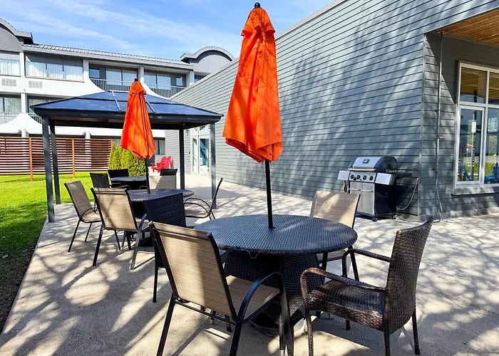 Comfort Suites Kingston Central