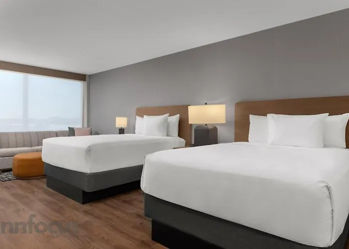 Hyatt House Mississauga / Airport Corp Center Hotel