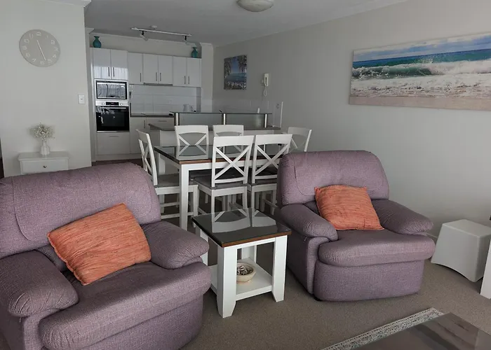 Pacific Surf Absolute Beachfront Apartments Gold Coast