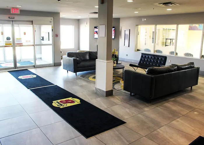 Super 8 By Wyndham Edmonton South Hotel