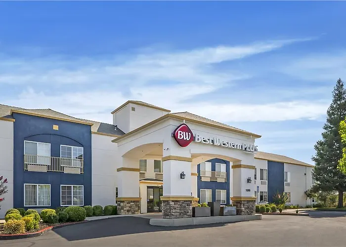 Best Western Plus Twin View Inn & Suites Redding