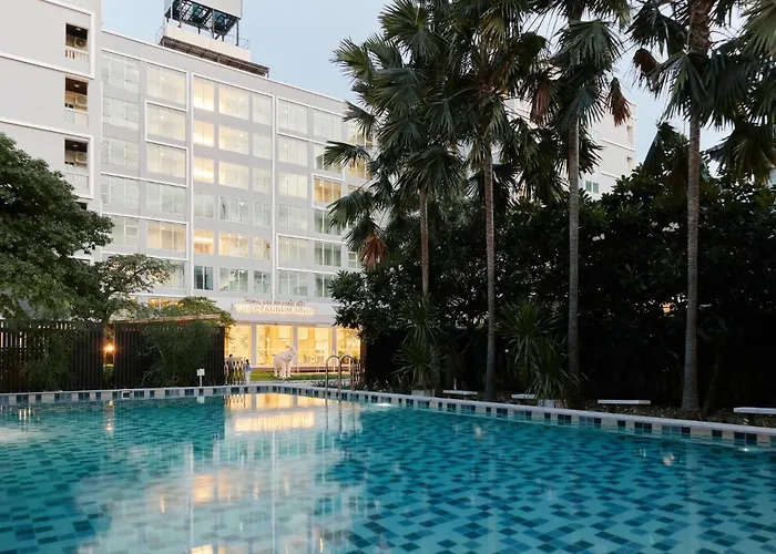 Sunday Platinum Suites Bangkok