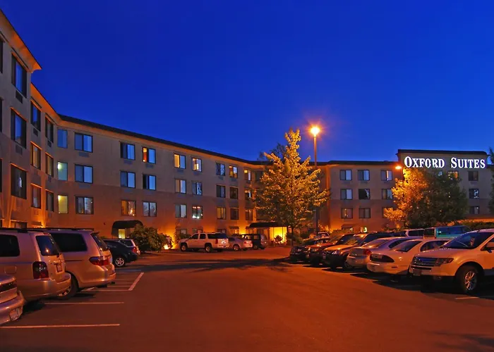 Oxford Suites Portland - Jantzen Beach