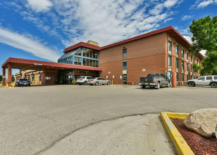 Seven Oaks Hotel Regina