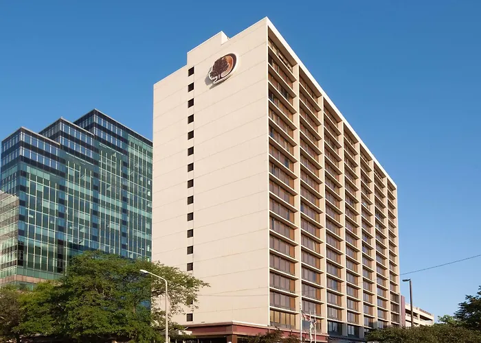 Doubletree By Hilton Hotel Cleveland Downtown - Lakeside
