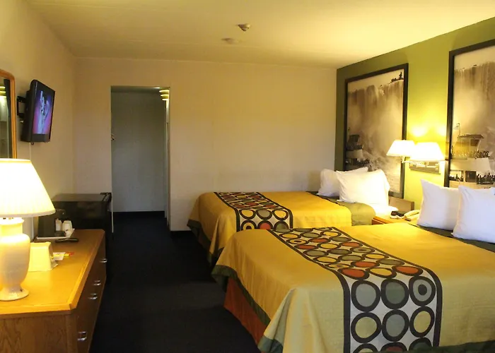 Super 8 By Wyndham Niagara Falls North