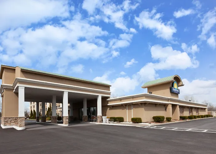 Days Inn By Wyndham Plattsburgh