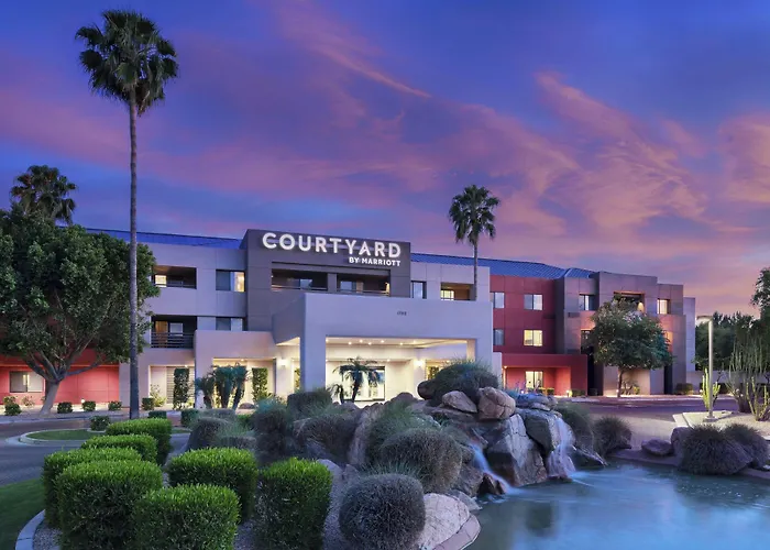 Courtyard Scottsdale North Hotel