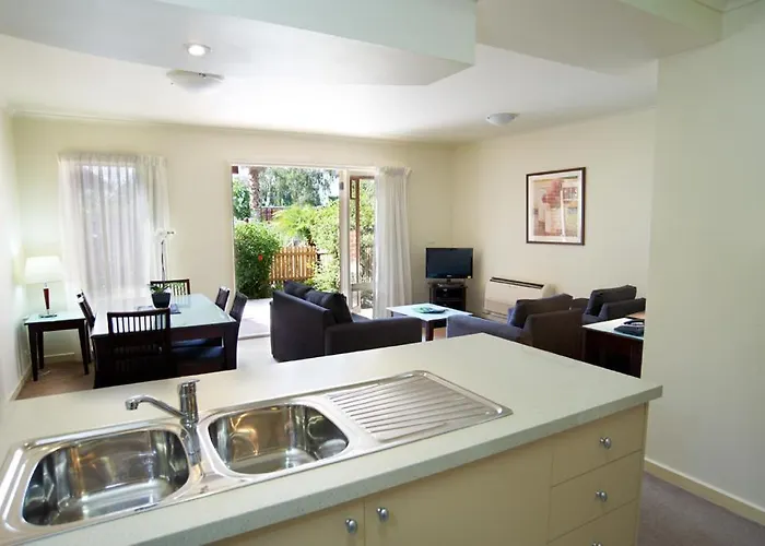Comfort Apartments Royal Gardens Melbourne
