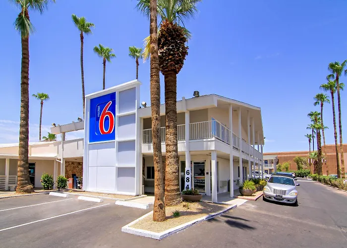Motel 6 Old Town Scottsdale Fashion Square