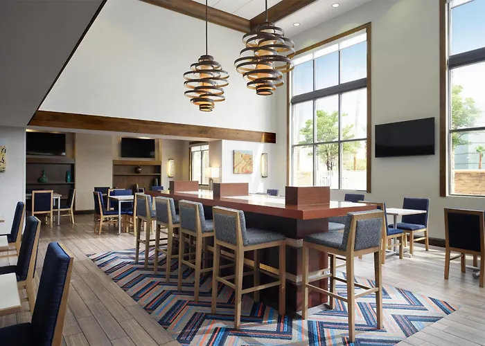 Hampton Inn & Suites Las Vegas-Red Rock/Summerlin