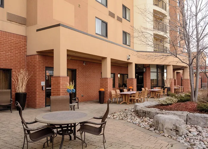 Courtyard By Marriott Toronto Brampton Hotel