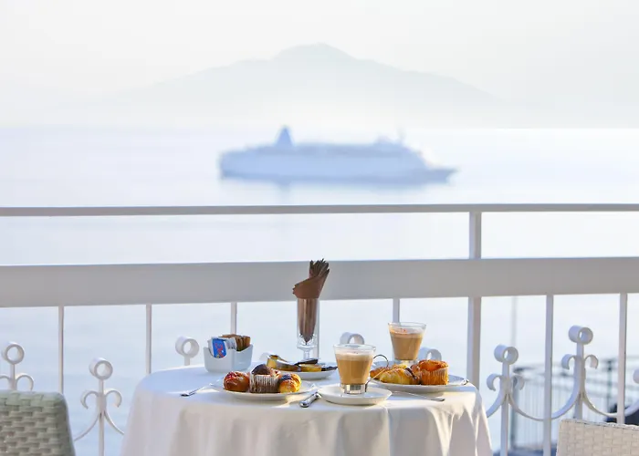 Boutique Hotel Regina Sorrento