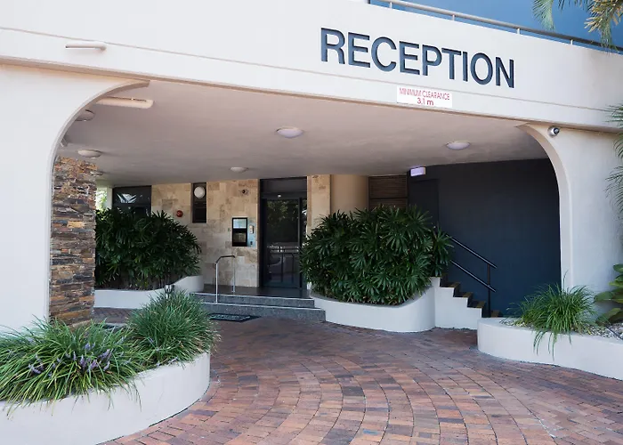 Alexander Holiday Apartments Gold Coast