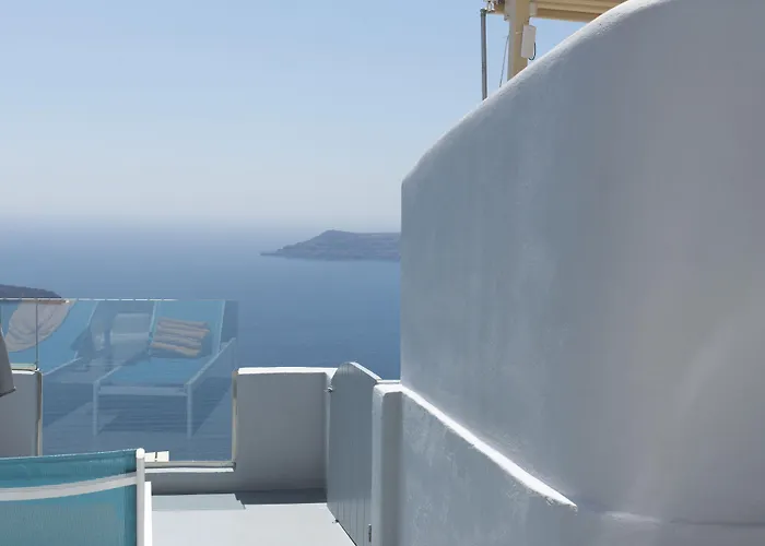 Pearl On The Cliff Hotel & Suites By Pearl Hotel Collection Fira 