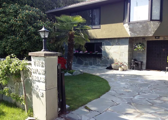 The Stone Hedge Bed And Breakfast Richmond