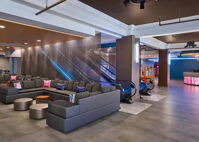 Aloft Houston Downtown Hotel